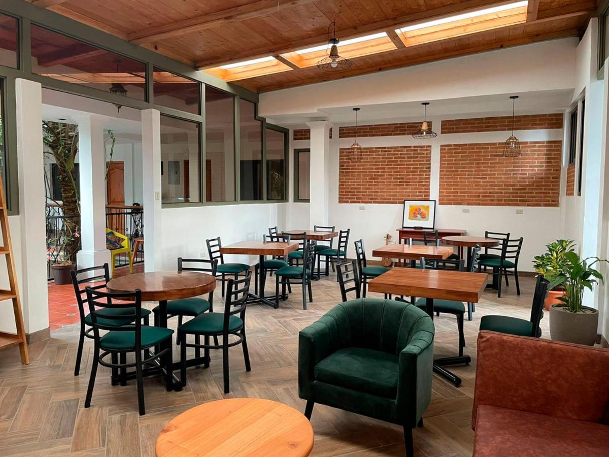 Matalbatz Hotel Coban Bagian luar foto